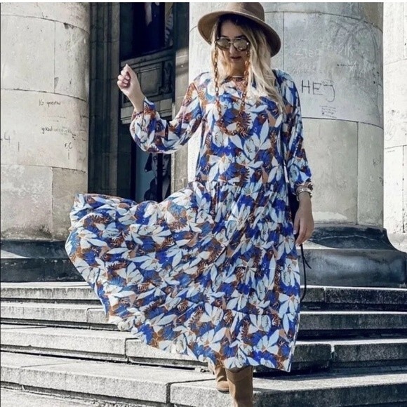 Zara Floral Print Dress‎ with Ruffle Hem - Picture 1 of 9